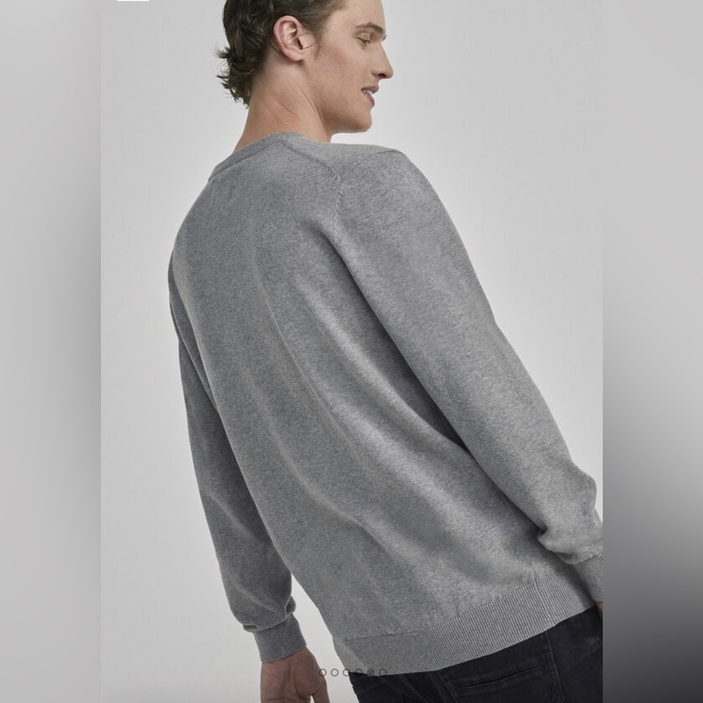 Springfield Sweater with Dog Embroidery - Picture 2 of 5